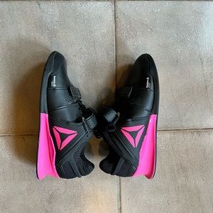 Womens Reebok lifters size 10